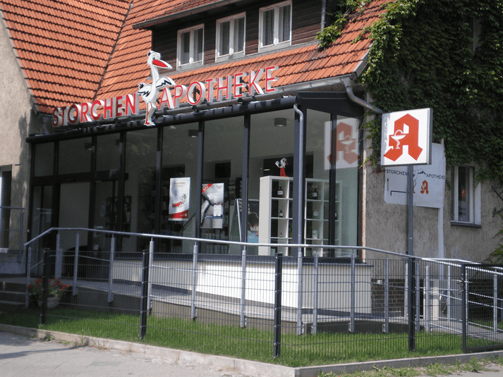 Storchen Apotheke Außenansicht 2